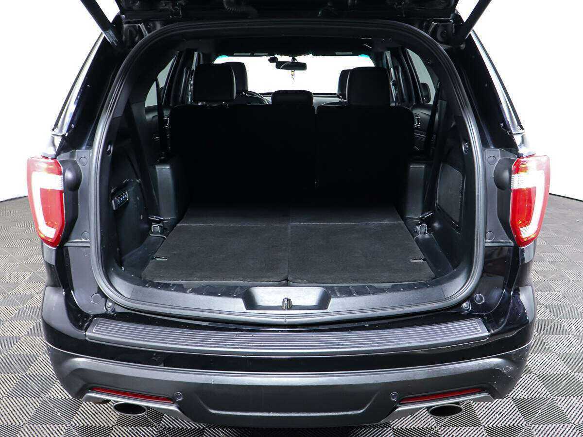 Купить Ford Explorer с пробегом. Фото: #8
