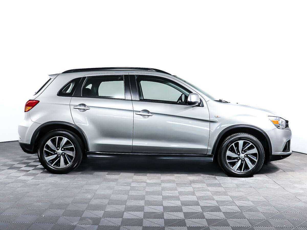 Купить Mitsubishi ASX с пробегом. Фото: #3
