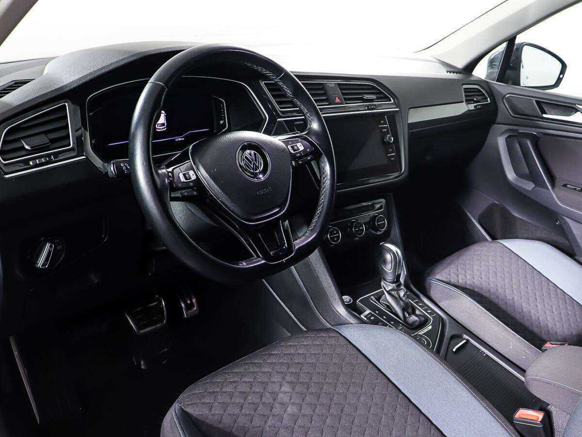 Купить Volkswagen Tiguan с пробегом. Фото: #12