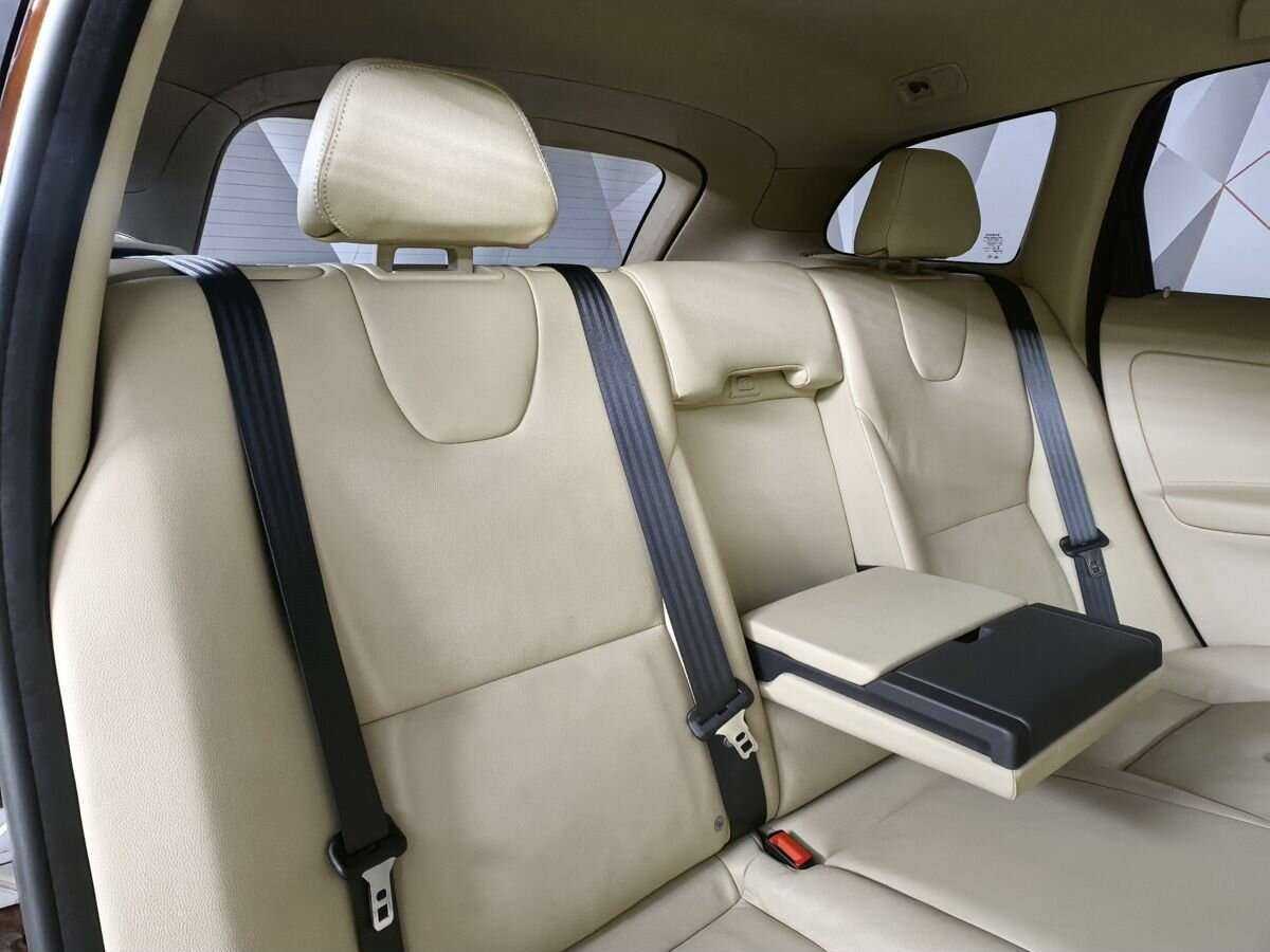 Купить Volvo XC60 с пробегом. Фото: #13