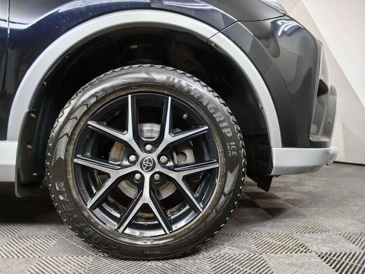 Купить Toyota RAV4 с пробегом. Фото: #14