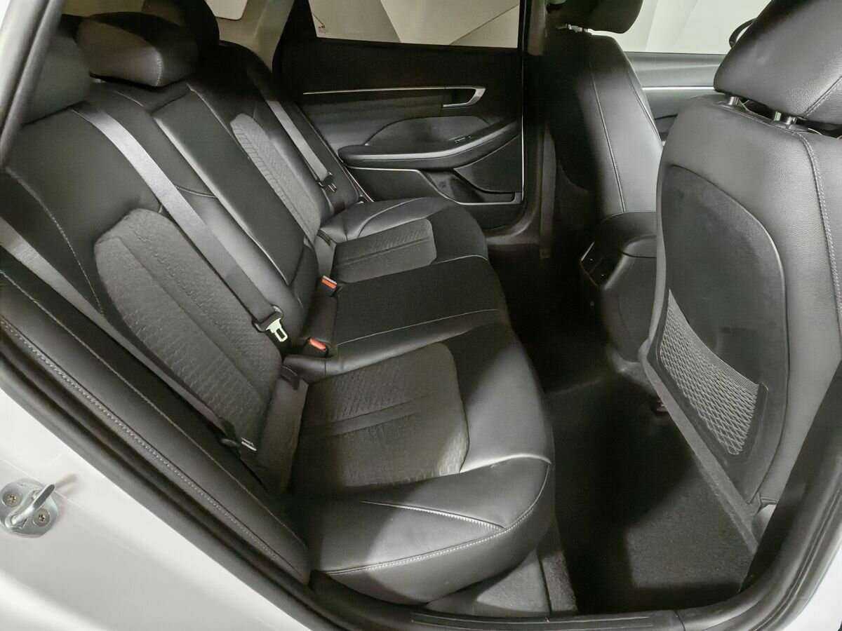 Купить Hyundai Sonata с пробегом. Фото: #10