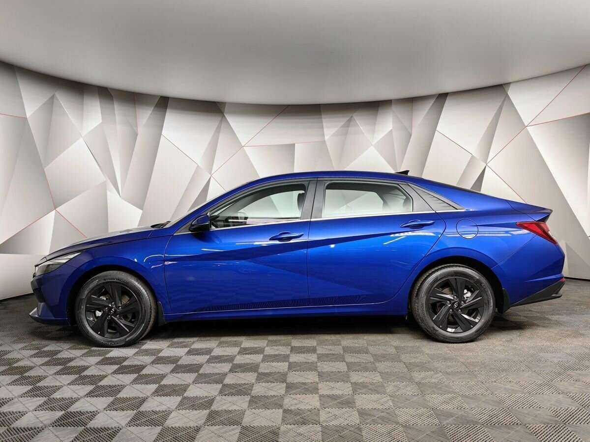 Купить Hyundai Elantra с пробегом. Фото: #4