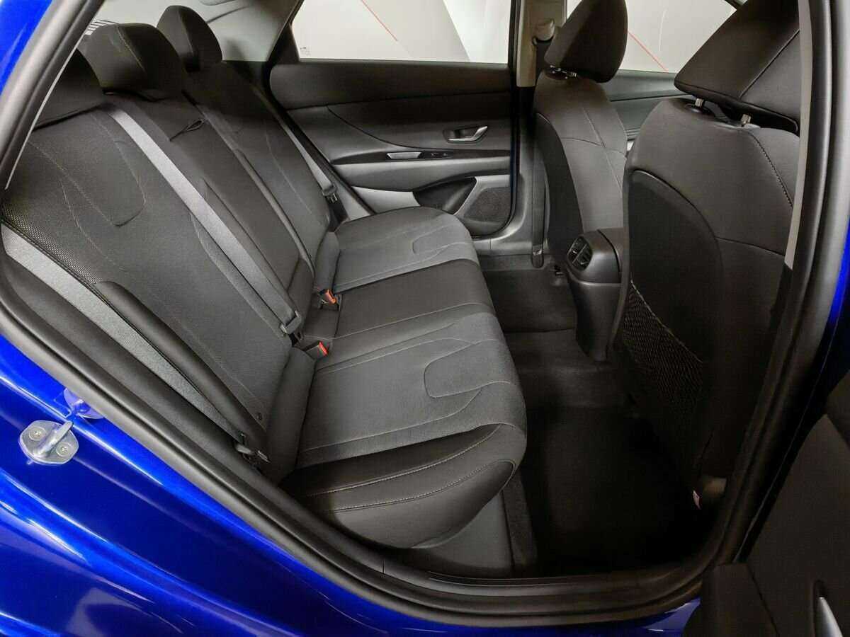 Купить Hyundai Elantra с пробегом. Фото: #11