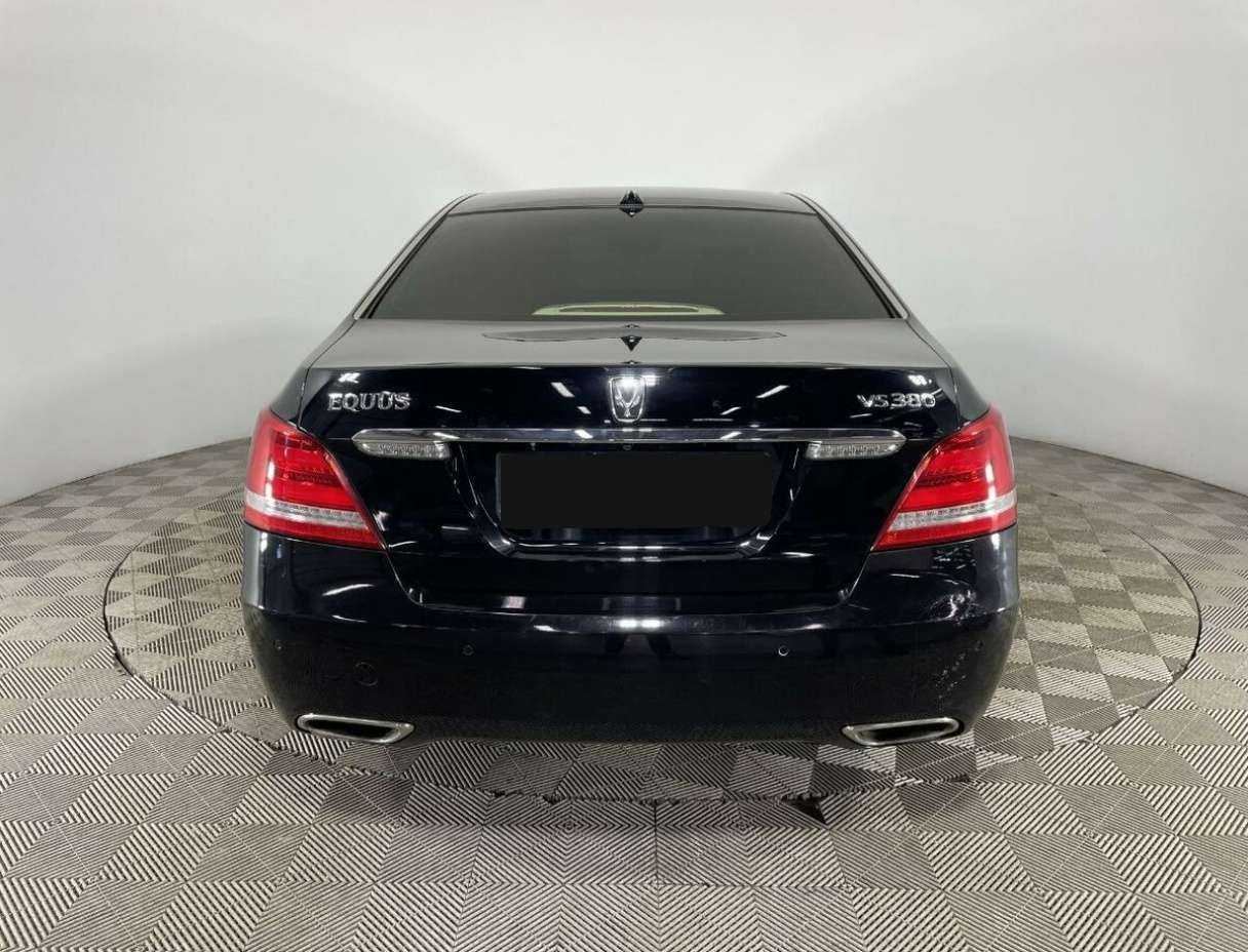 Купить Hyundai Equus с пробегом. Фото: #2