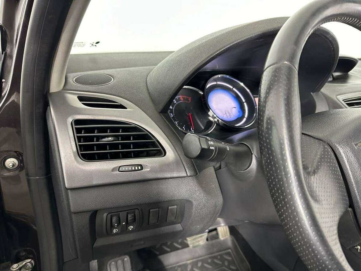 Купить Renault Fluence с пробегом. Фото: #8