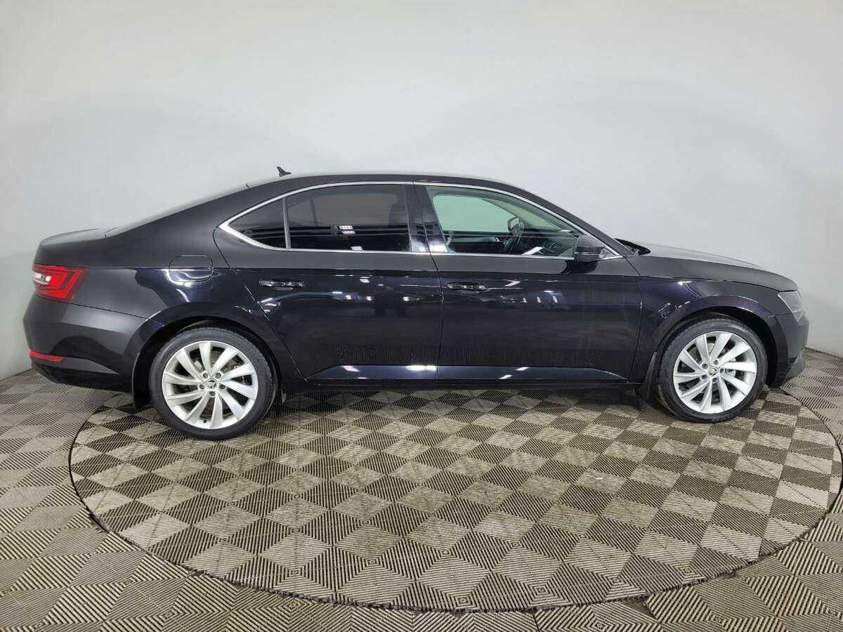 Купить Skoda Superb с пробегом. Фото: #3