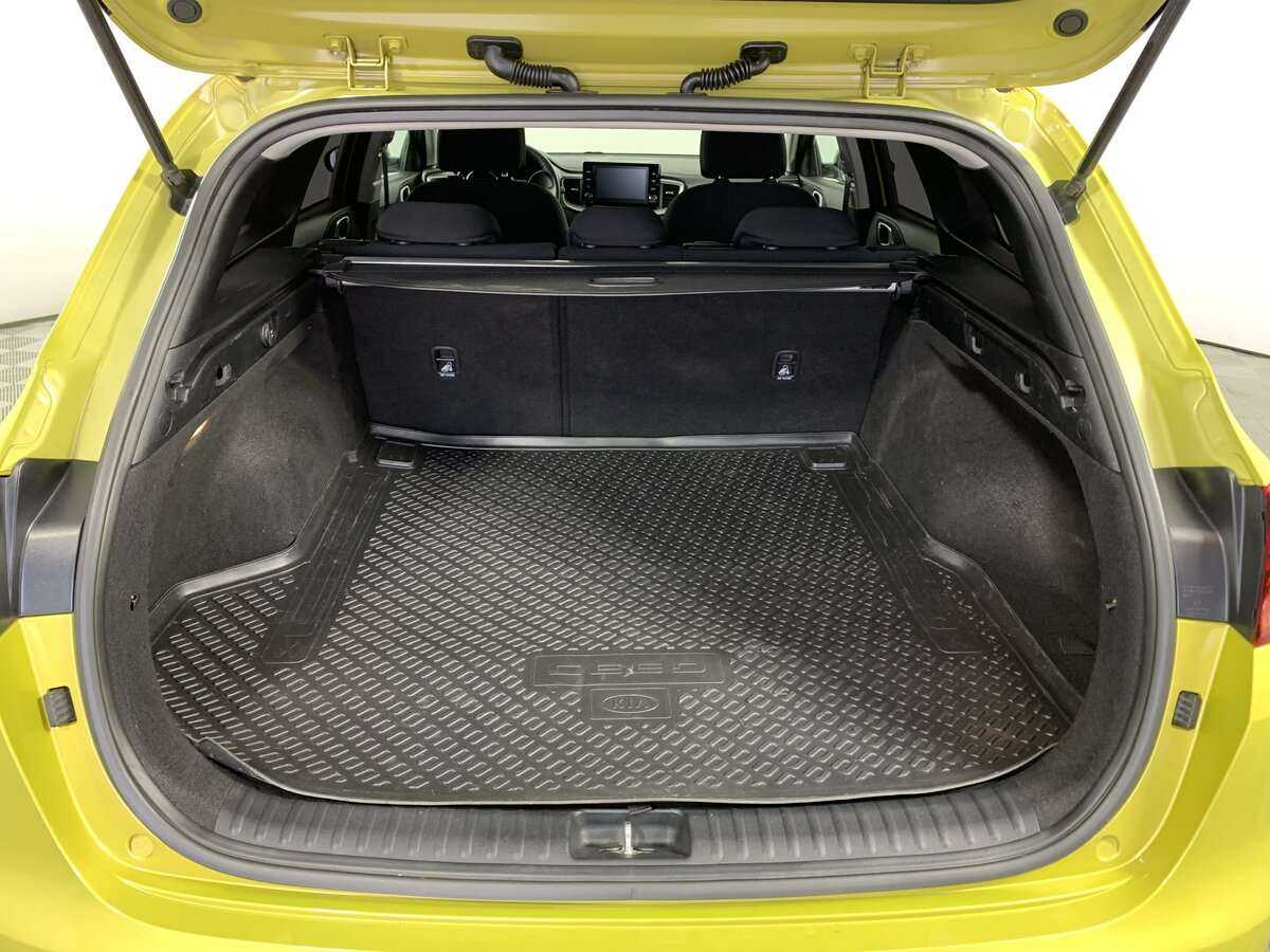 Купить Kia Ceed с пробегом. Фото: #7