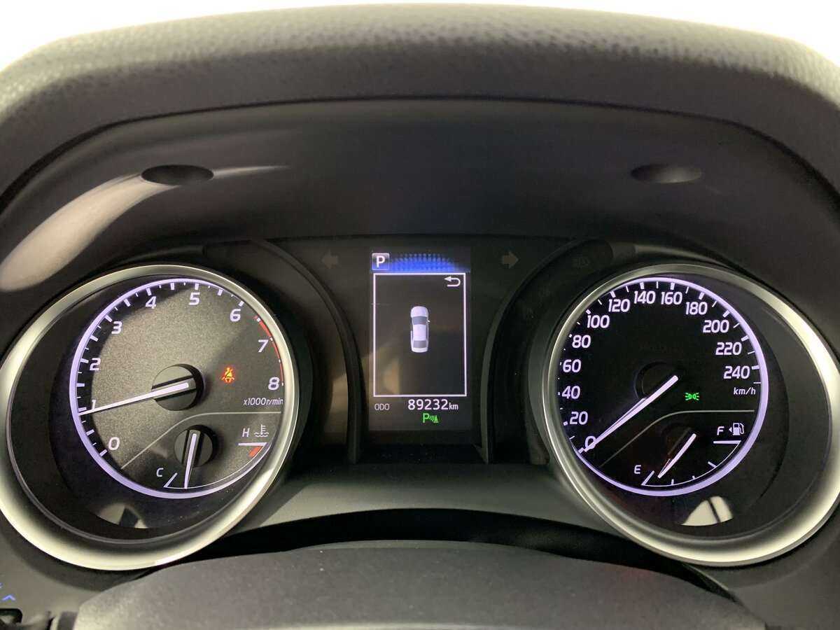 Купить Toyota Camry с пробегом. Фото: #8