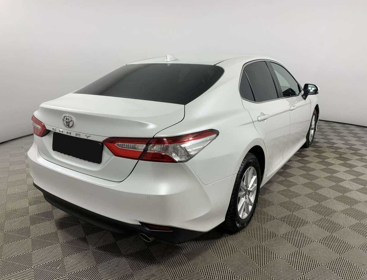 Купить Toyota Camry с пробегом. Фото: #4