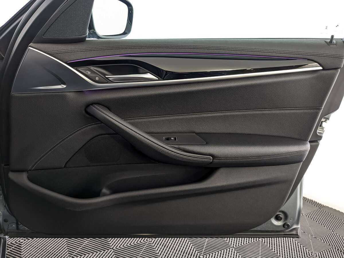 Купить BMW 5 серии с пробегом. Фото: #17