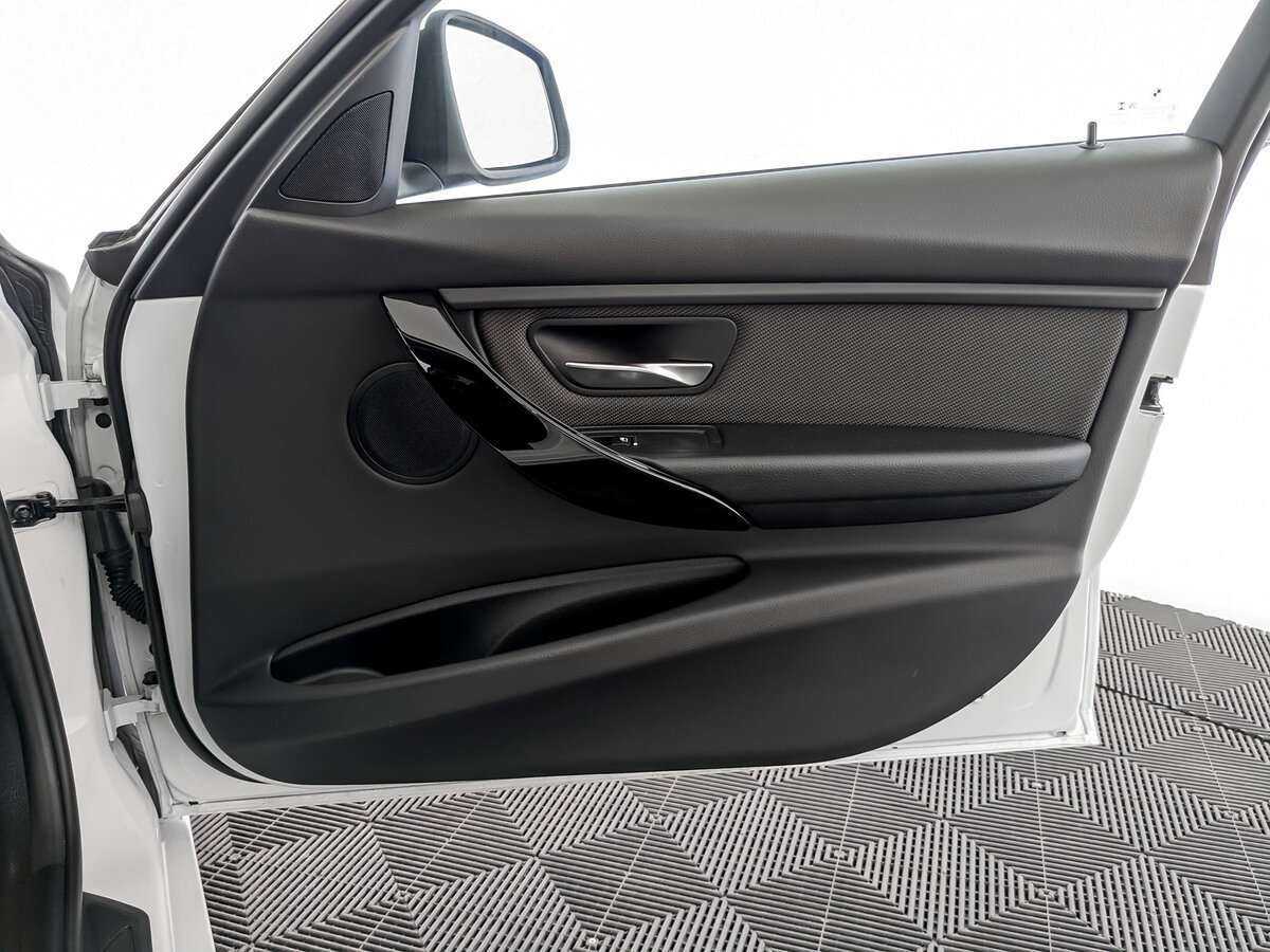 Купить BMW 3 серии с пробегом. Фото: #18