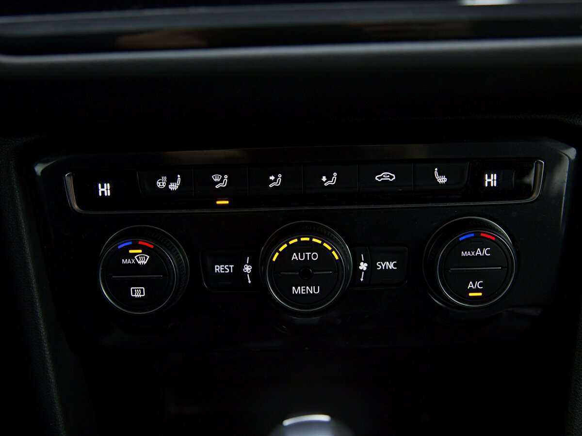 Купить Volkswagen Tiguan с пробегом. Фото: #11