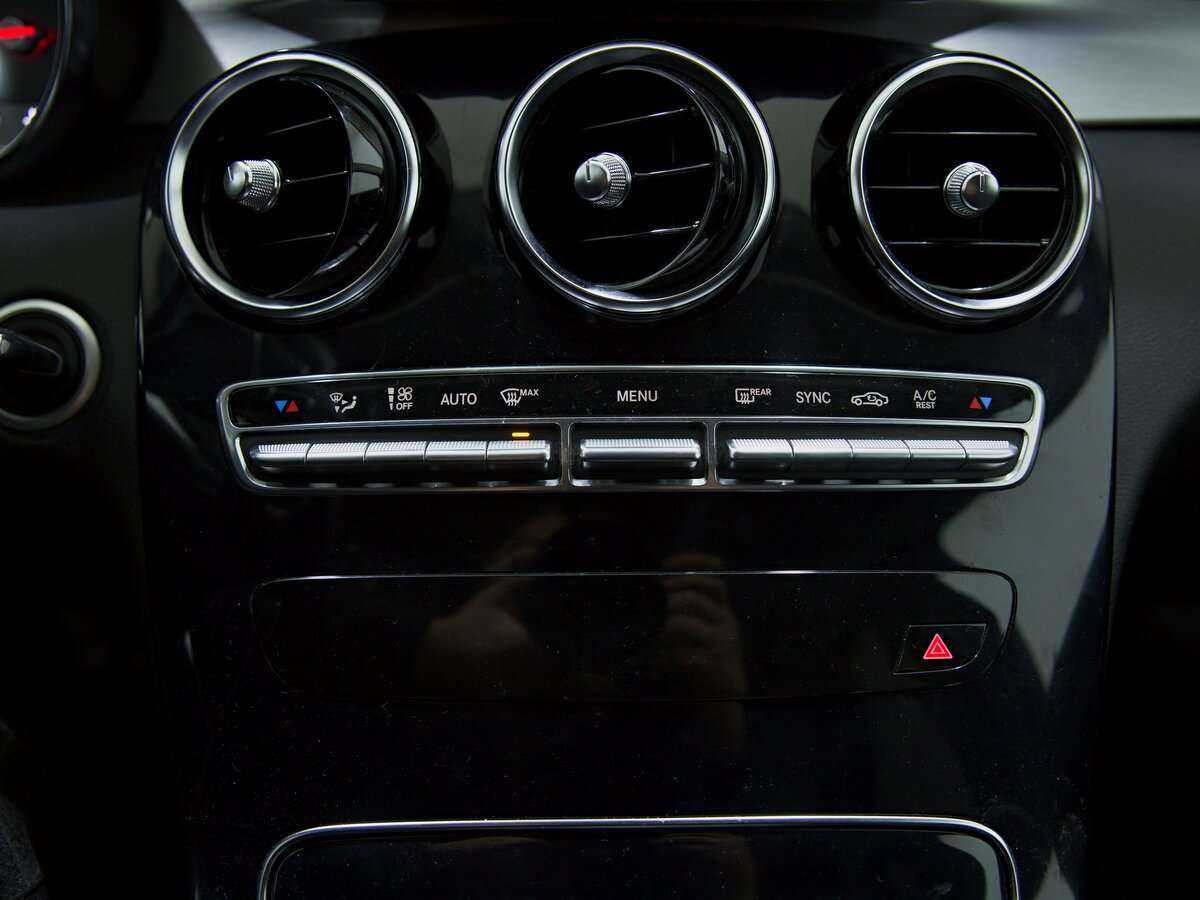 Купить Mercedes-Benz C-Класс с пробегом. Фото: #11