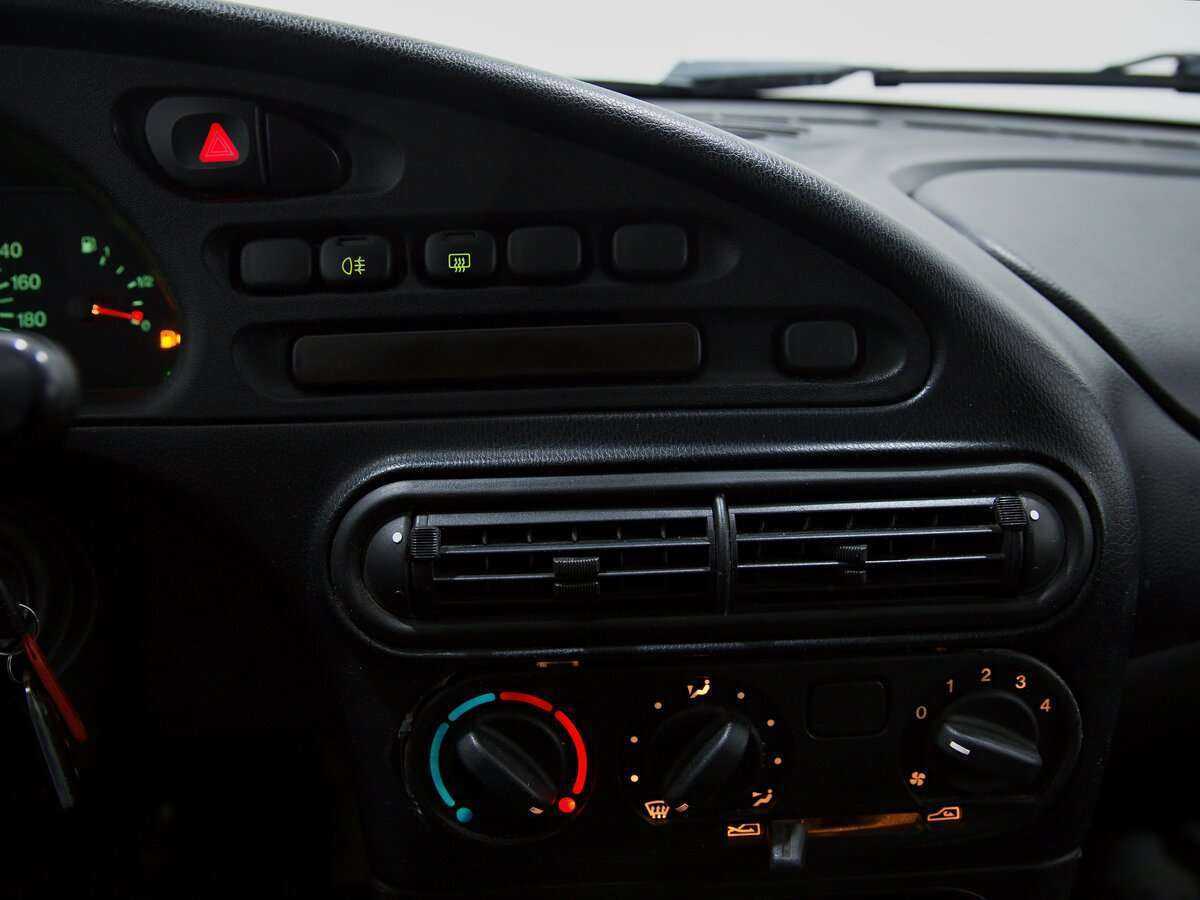 Купить Chevrolet Niva с пробегом. Фото: #11