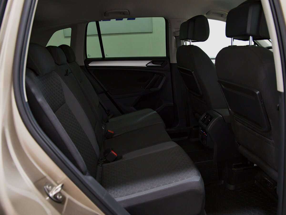 Купить Volkswagen Tiguan с пробегом. Фото: #4