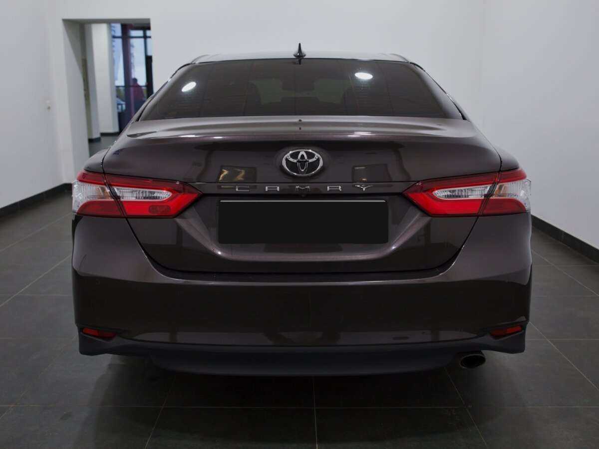 Купить Toyota Camry с пробегом. Фото: #3