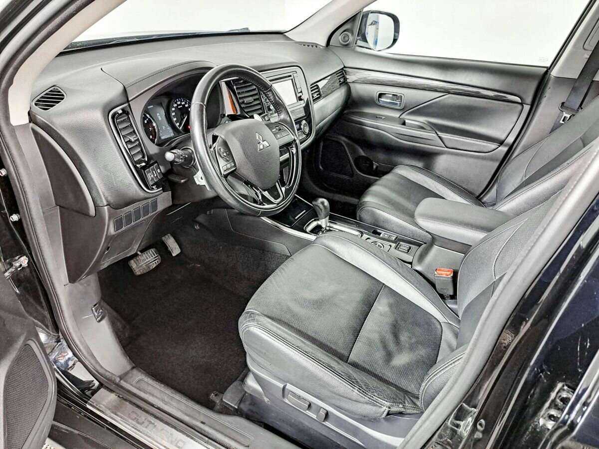 Купить Mitsubishi Outlander с пробегом. Фото: #13