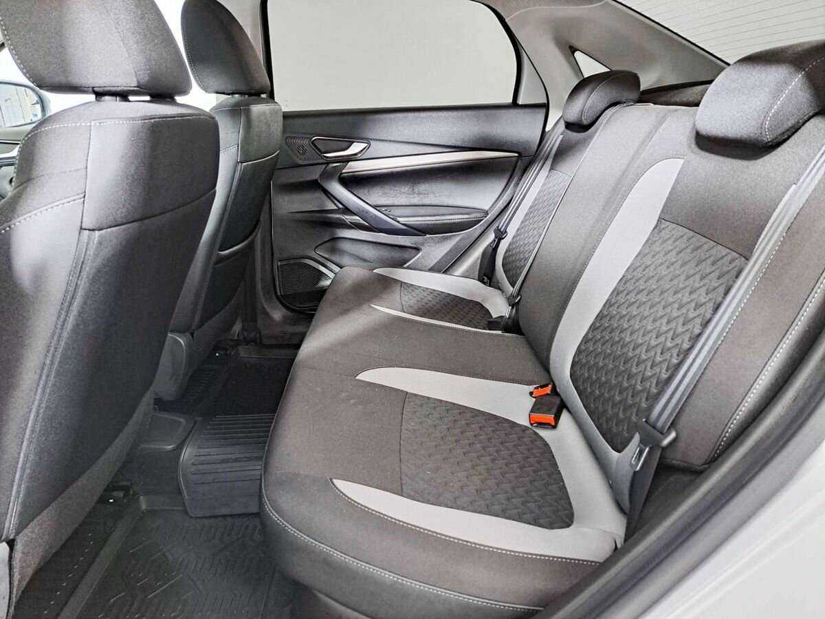 Купить Lada (ВАЗ) Vesta с пробегом. Фото: #11