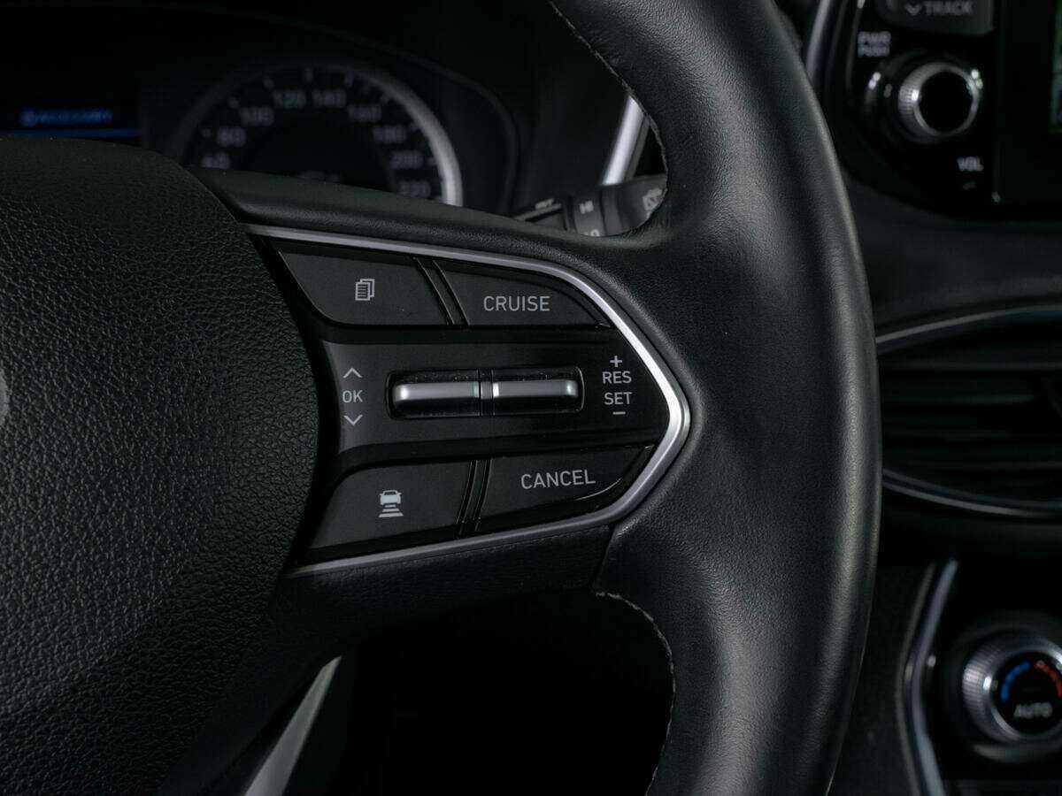 Купить Hyundai Santa Fe с пробегом. Фото: #11