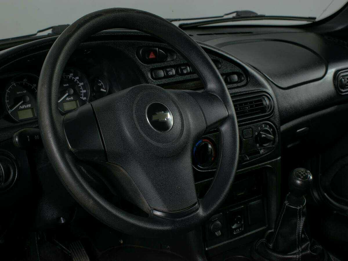 Купить Chevrolet Niva с пробегом. Фото: #11
