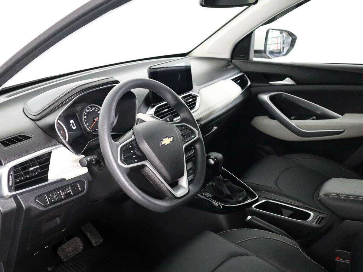 Купить Chevrolet Captiva с пробегом. Фото: #7