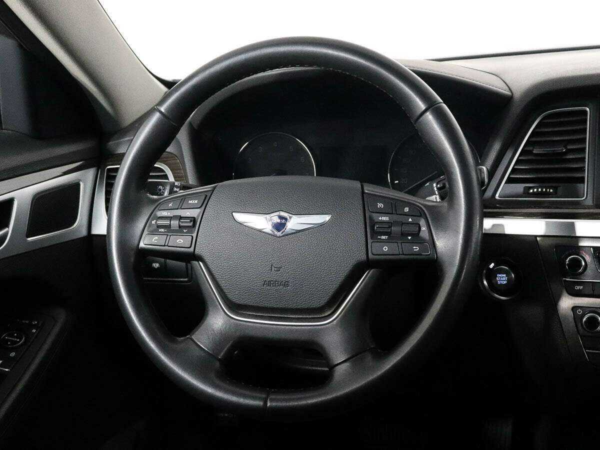Купить Hyundai Genesis с пробегом. Фото: #11