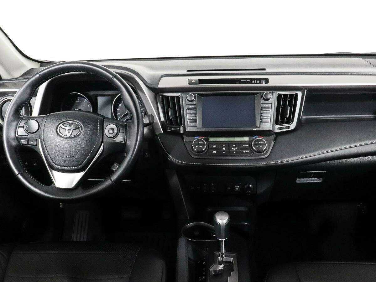 Купить Toyota RAV4 с пробегом. Фото: #9