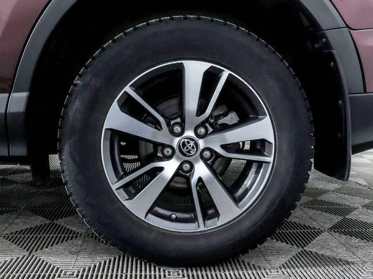 Купить Toyota RAV4 с пробегом. Фото: #13
