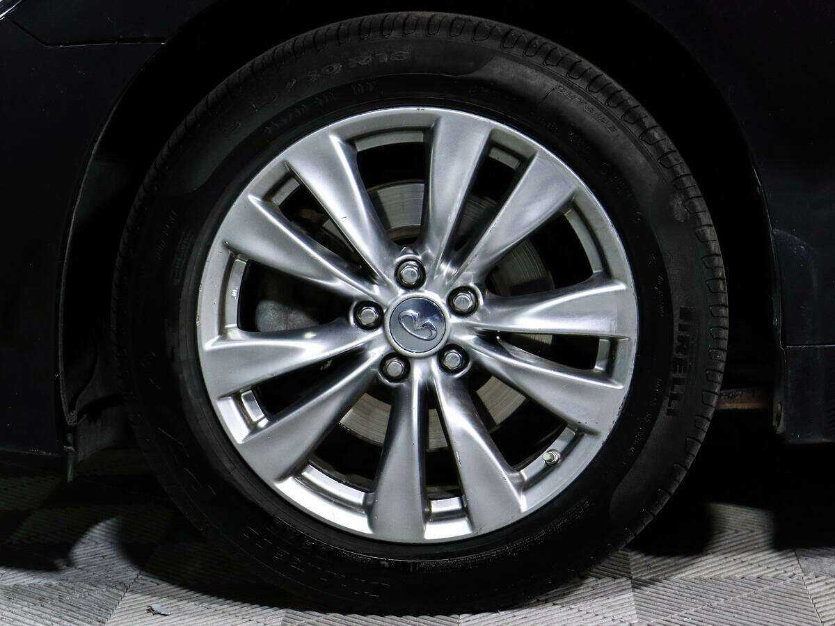 Купить Infiniti Q70 с пробегом. Фото: #17