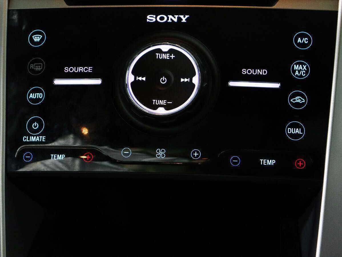 Купить Ford Explorer с пробегом. Фото: #17