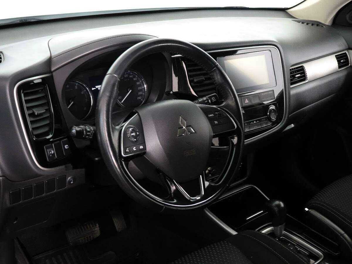 Купить Mitsubishi Outlander с пробегом. Фото: #7