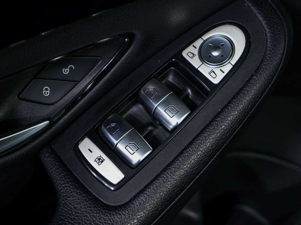Купить Mercedes-Benz C-Класс с пробегом. Фото: #13