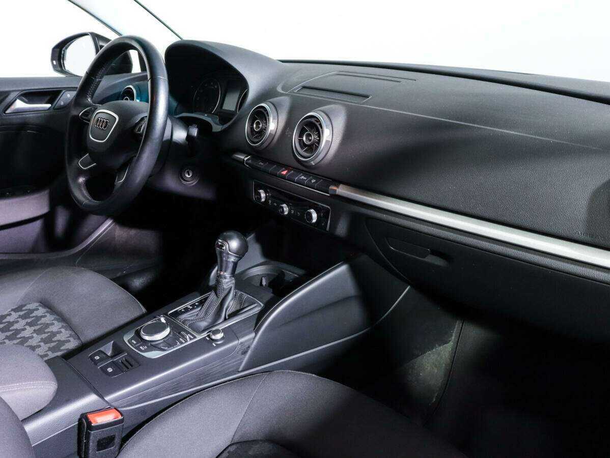 Купить Audi A3 с пробегом. Фото: #6