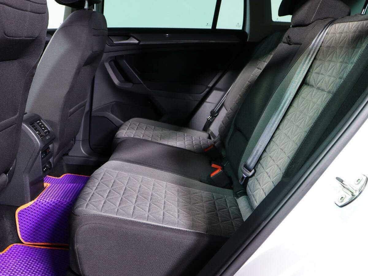 Купить Volkswagen Tiguan с пробегом. Фото: #9