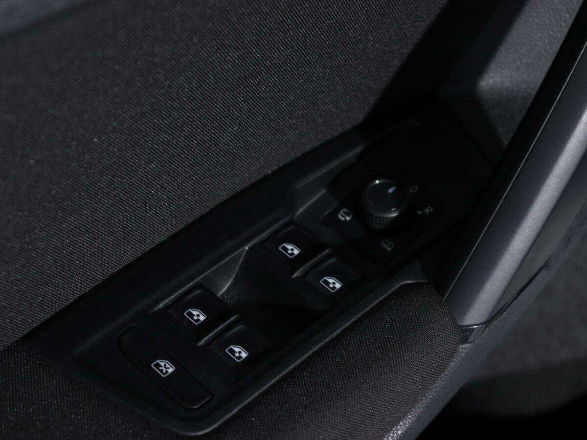 Купить Volkswagen Tiguan с пробегом. Фото: #15