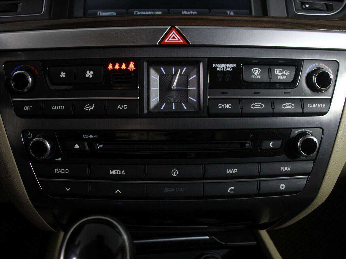 Купить Hyundai Genesis с пробегом. Фото: #20