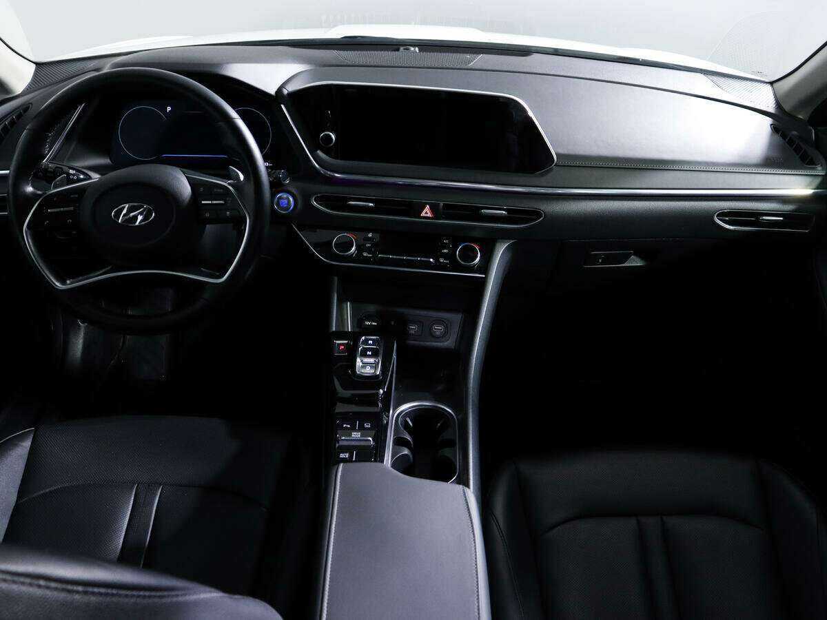 Купить Hyundai Sonata с пробегом. Фото: #11