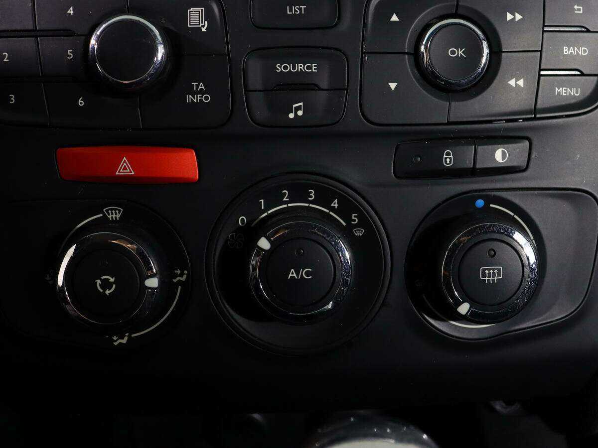 Купить Citroen C4 с пробегом. Фото: #18