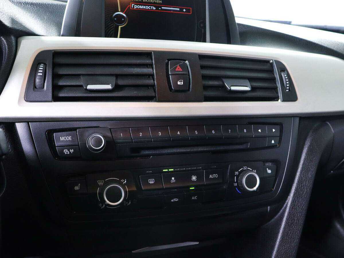 Купить BMW 3 серии с пробегом. Фото: #10