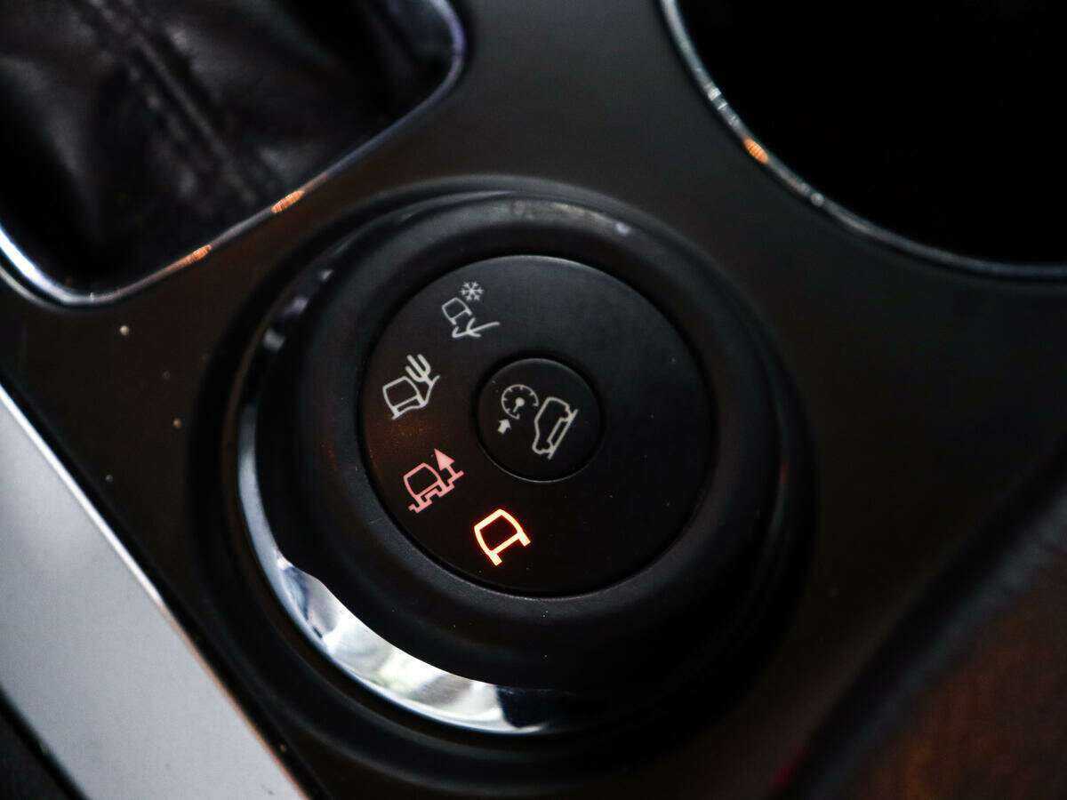 Купить Ford Explorer с пробегом. Фото: #14