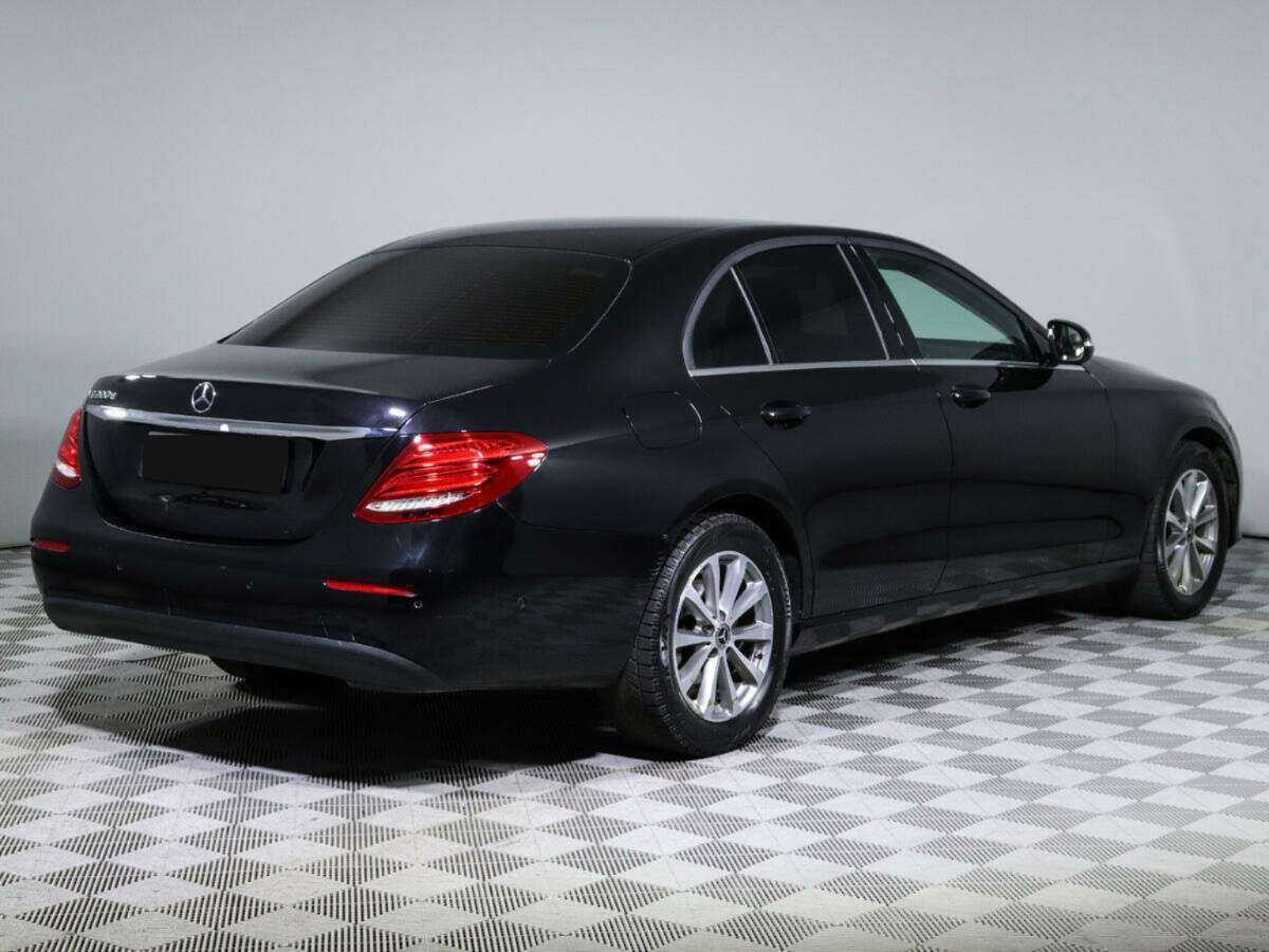 Купить Mercedes-Benz E-Класс с пробегом. Фото: #3