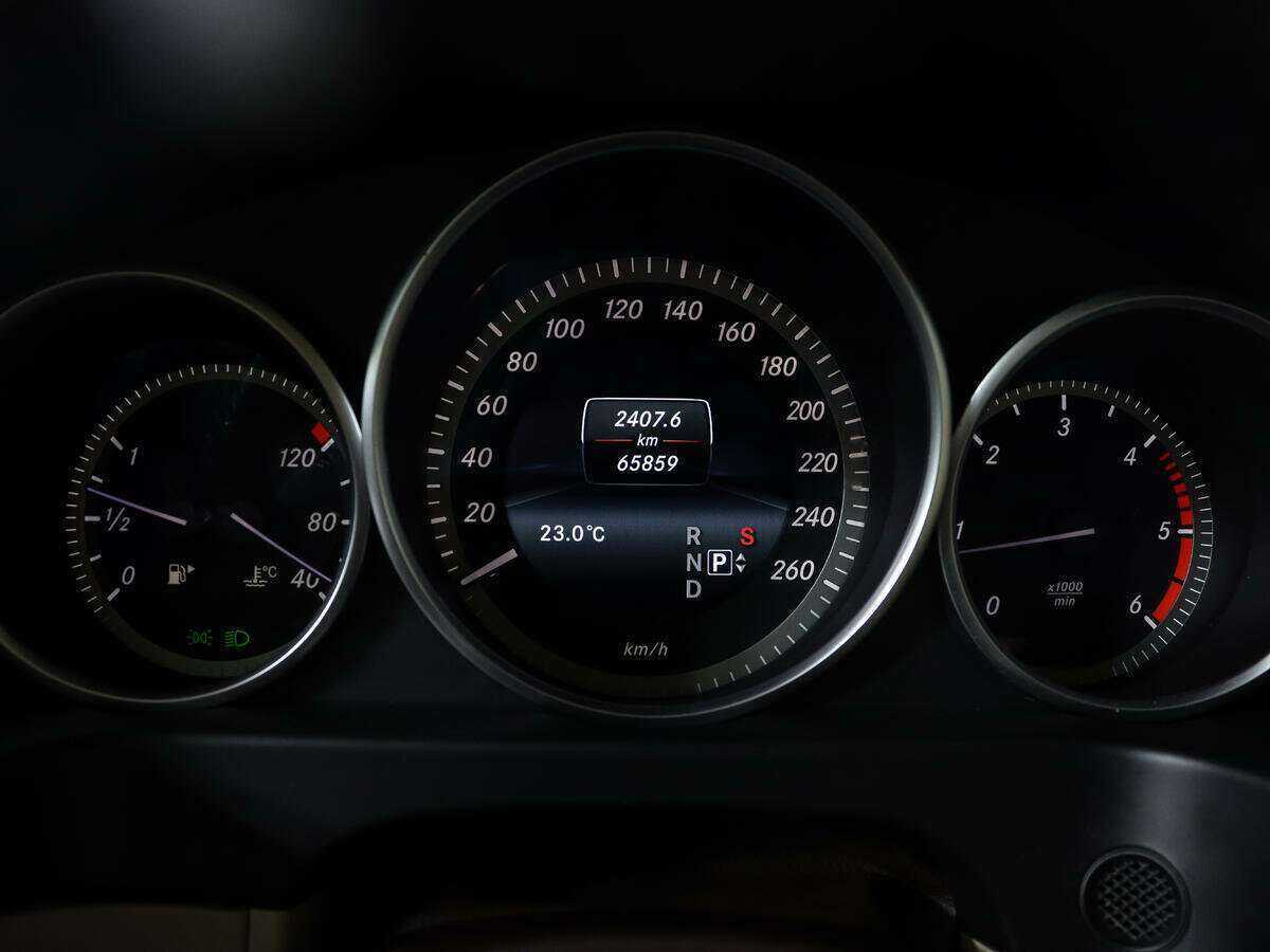 Купить Mercedes-Benz E-Класс с пробегом. Фото: #8