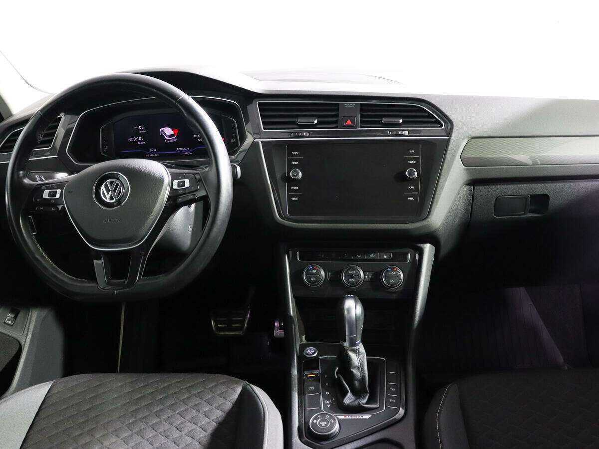 Купить Volkswagen Tiguan с пробегом. Фото: #9