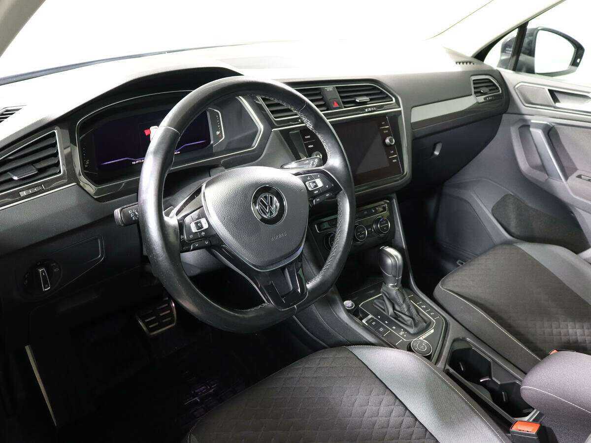 Купить Volkswagen Tiguan с пробегом. Фото: #11