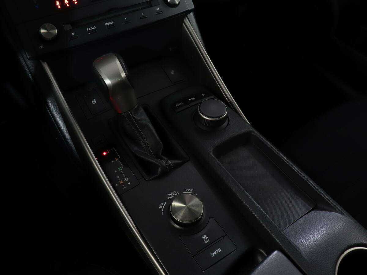 Купить Lexus IS с пробегом. Фото: #14