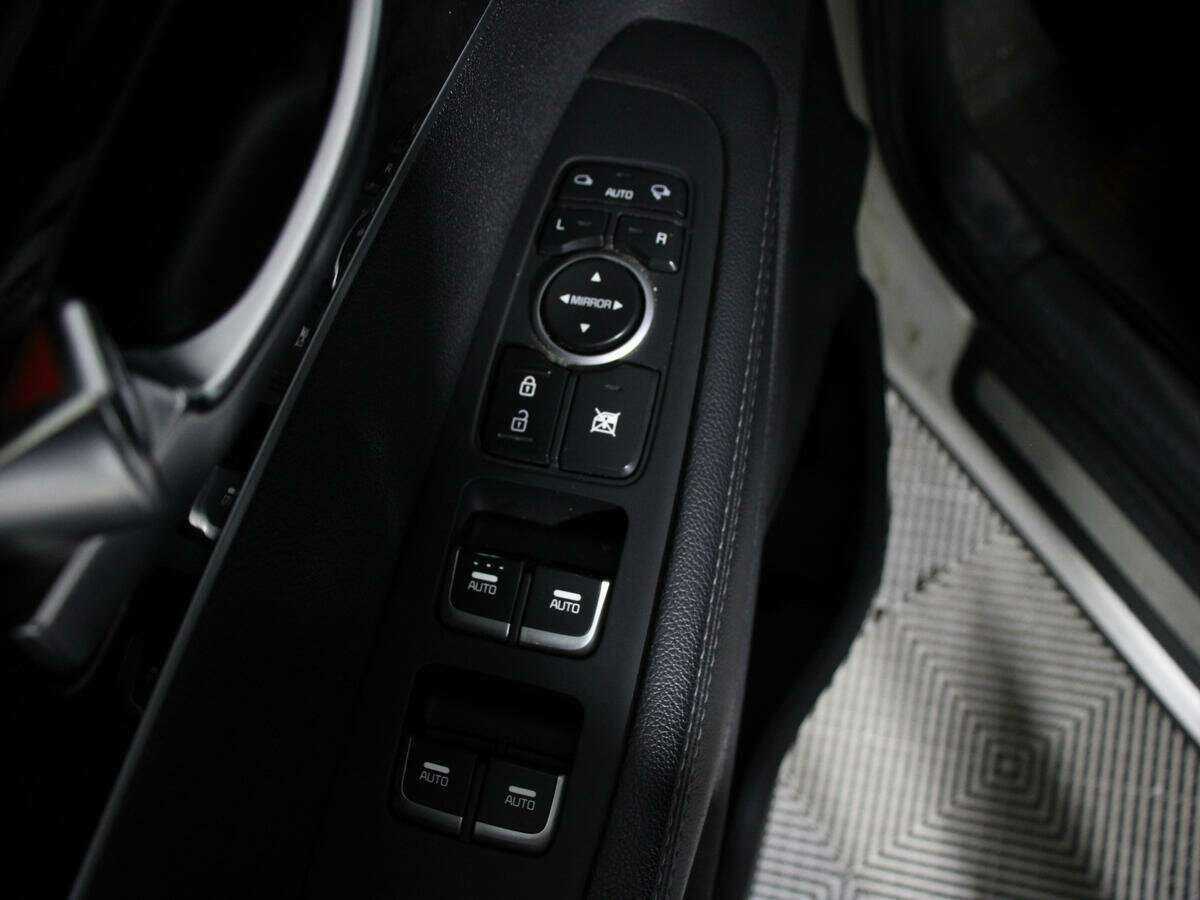 Купить Kia Sorento с пробегом. Фото: #19