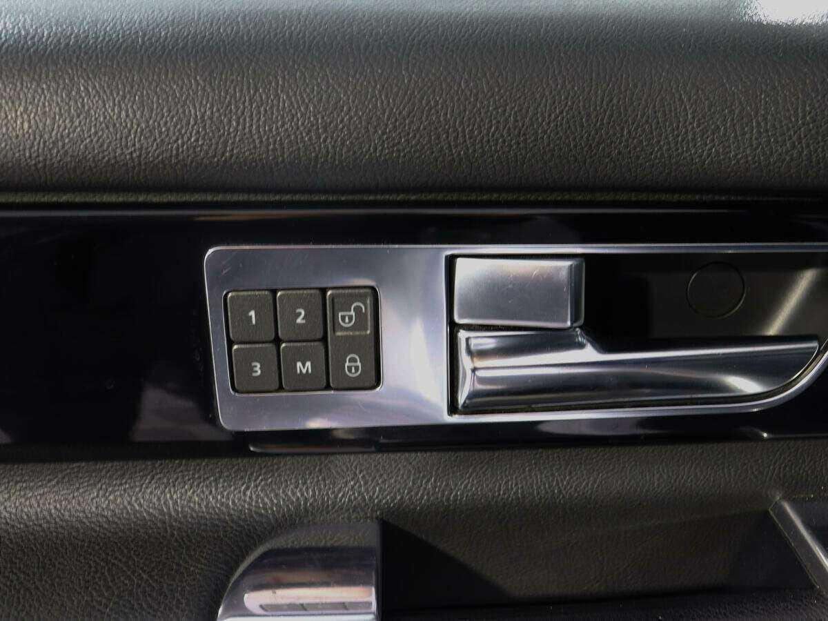 Купить Land Rover Discovery с пробегом. Фото: #15