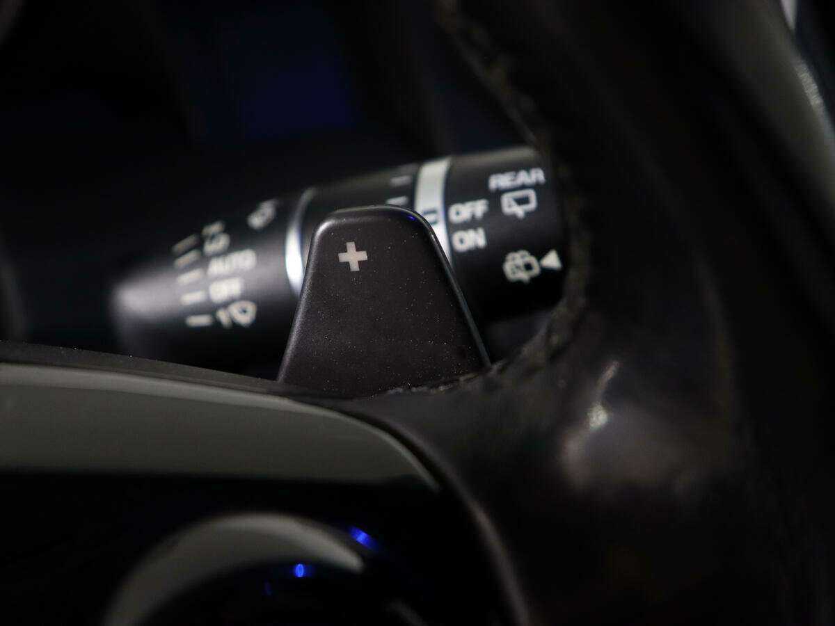 Купить Land Rover Discovery с пробегом. Фото: #22