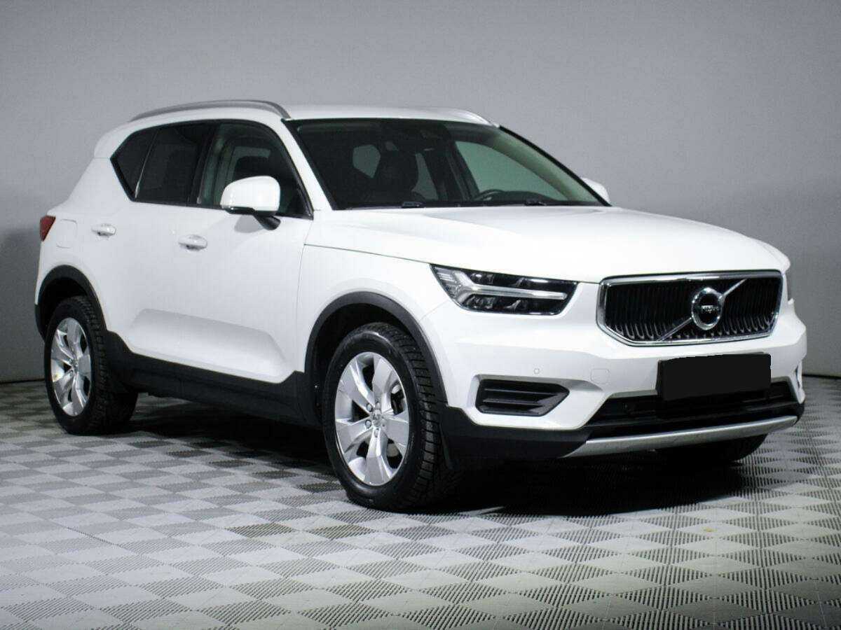Купить Volvo XC40 с пробегом. Фото: #2